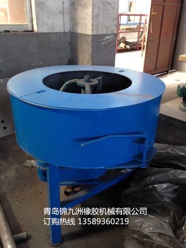 橡胶地砖是一种以再生胶为原材料,以高温硫化机的方式形成的一种新型